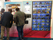 Earphone Keypad Kiosk Mini Mart Vending Machine With Remote Control System For Workshop